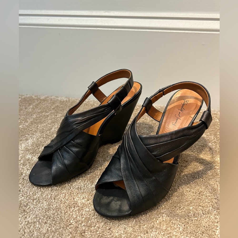 Elizabeth and James Black Wedges Size 6 1/2